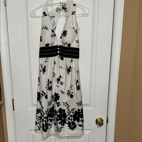White House Black Market Dresses & Skirts - NWT Elegant Black and White Floral Dress